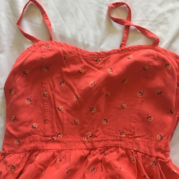 Old Navy Dresses & Skirts - Cute Old Navy summer dress.